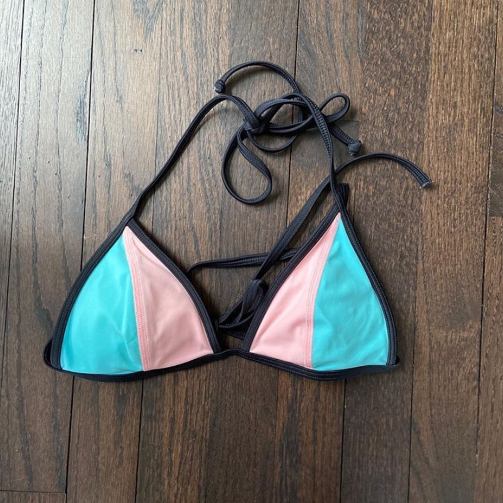 Victoria’s Secret blue/pink bikini top